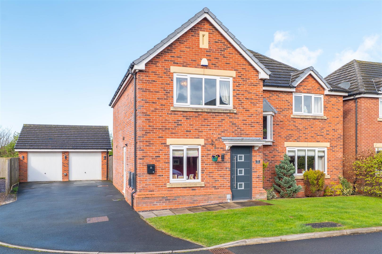 4 bed property in Willowbank Close, Leyland
